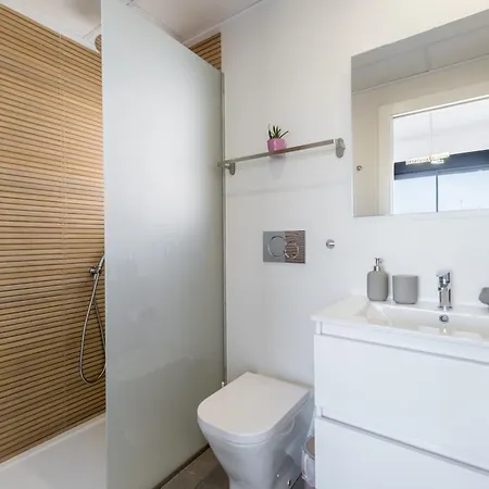 Exclusive Modern *