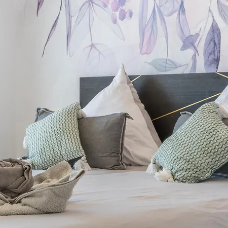 Exclusive Modern * Los Montesinos